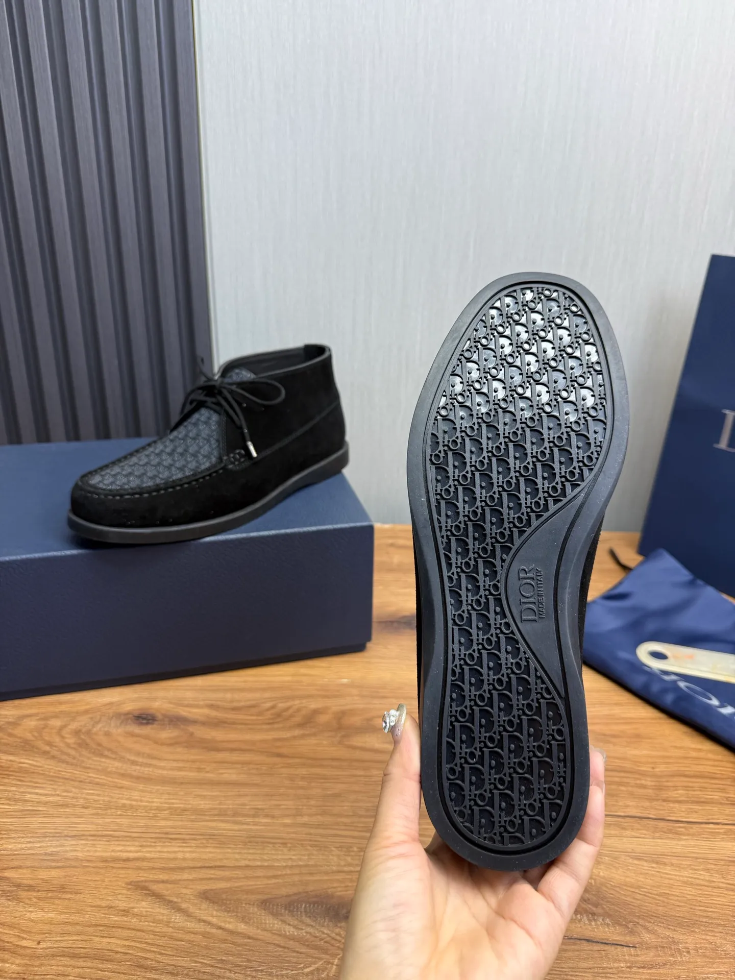 Factory price 620💰 [Dior] Men’s official website na hot sale🔥Imported cowhide + cowhide lining. Original rubber wear-resistant outsole. High quality shipment ⬆️Code number 38-44, (45 customized)
